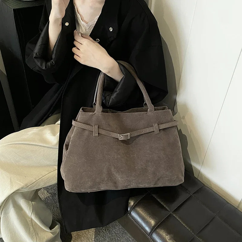 LEFTSIDE Large PU Leather Underarm Bags for Women Winter Y2K Fashion Shopper Shopping Shoulder Tote Bag Handbags 241111