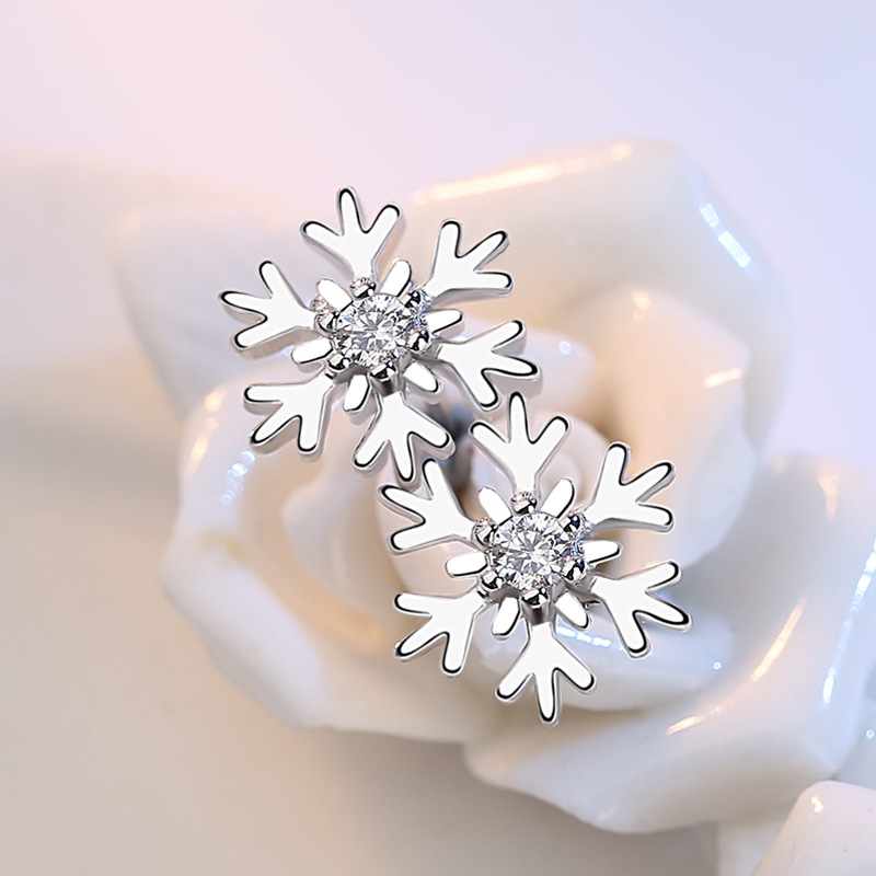 Earrings Snowflake Inlaid Zircon Small Fresh Earrings Women Christmas New Year Diamond Stud Earrings 925 Sterling Silver Crystal Stud