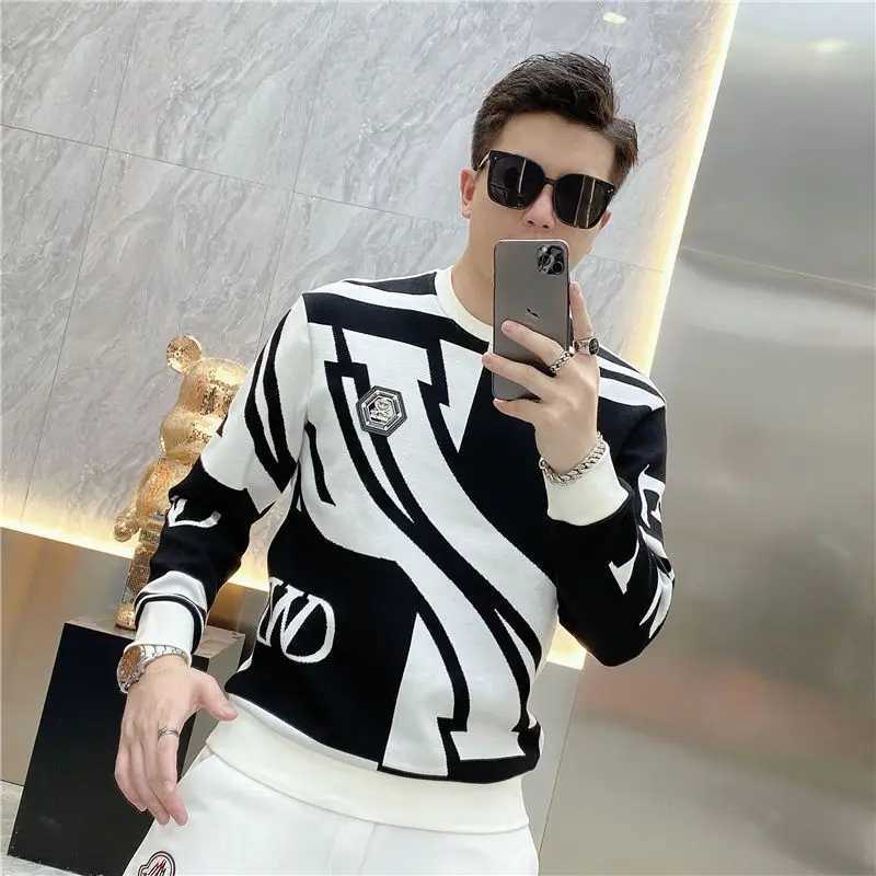 Trend Versatile Autumn New Mens O-Neck Printing Contrast Color Badge HighStreet Fashion Casual Long Sleeve Sweatshirts TopsXJ241111