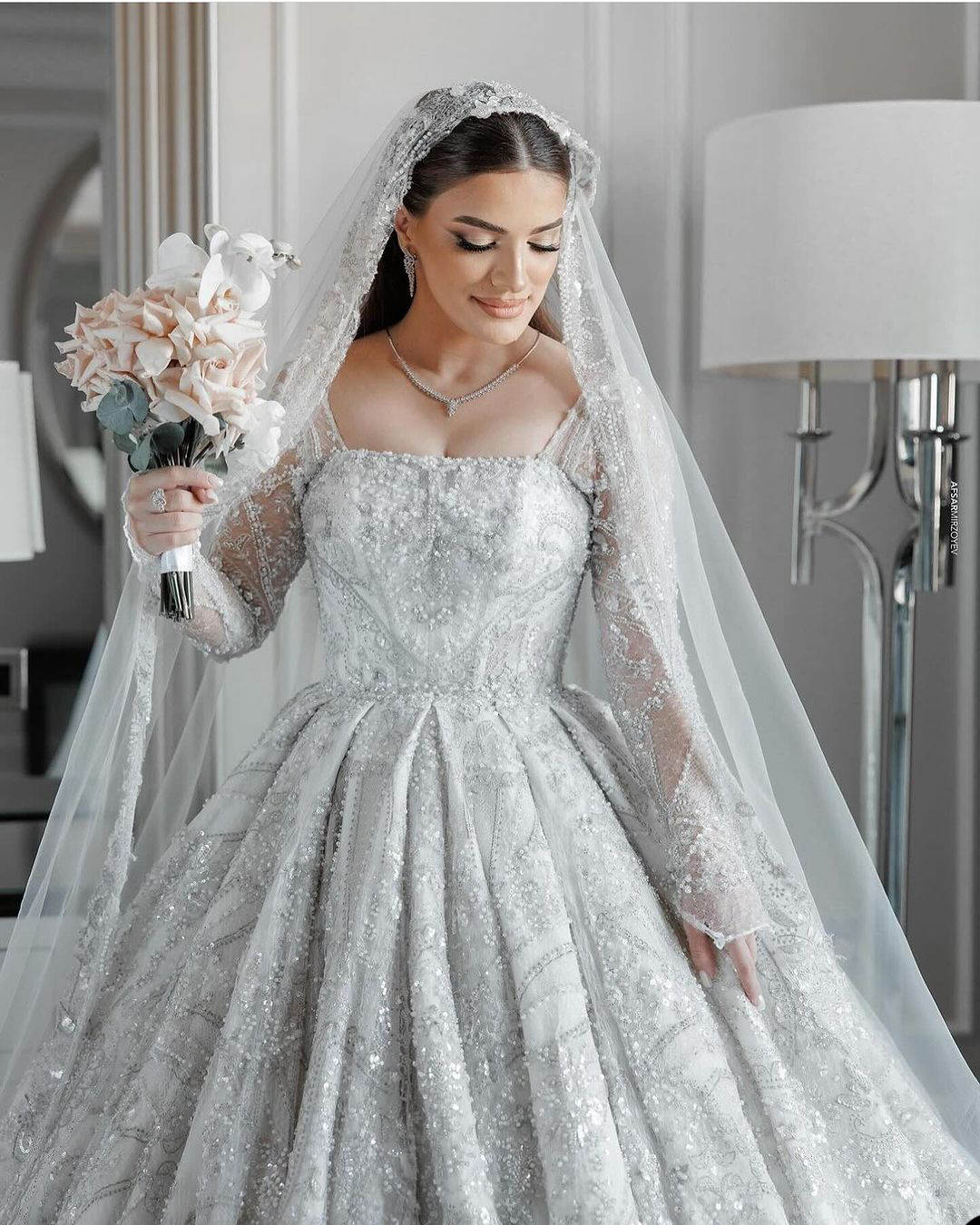 Wedding Dress For Women Square Collar Long Sleeves Bridal Gown Sequins Lace With Veil Sweep Train Customized Dresses