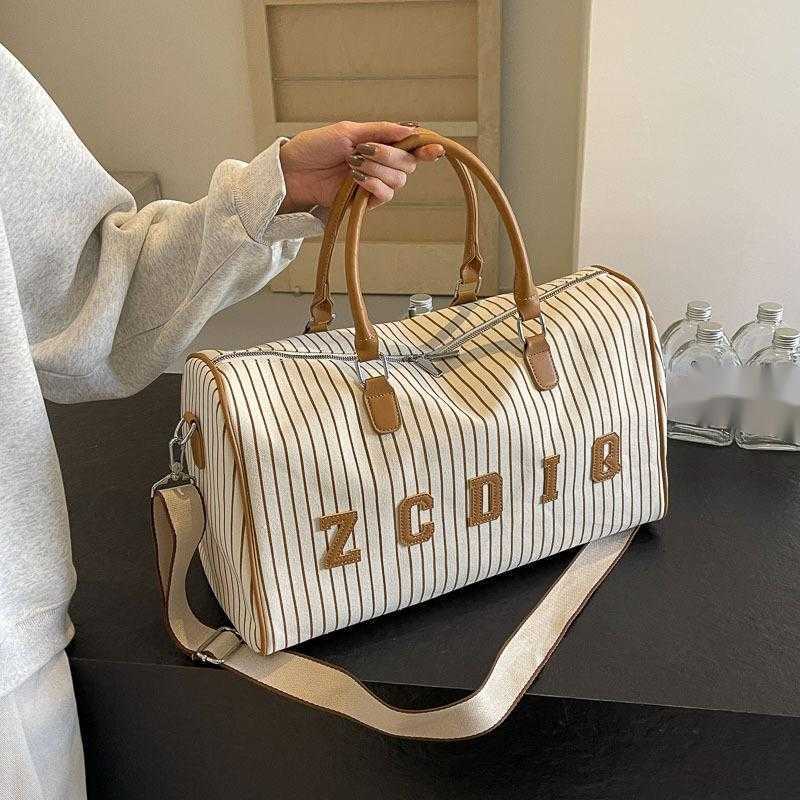 Ladies Short Distance Travel Handbag Large Capacity Travel Bag Minimalist Korean Version Crossbody Yoga and Fitness Bag