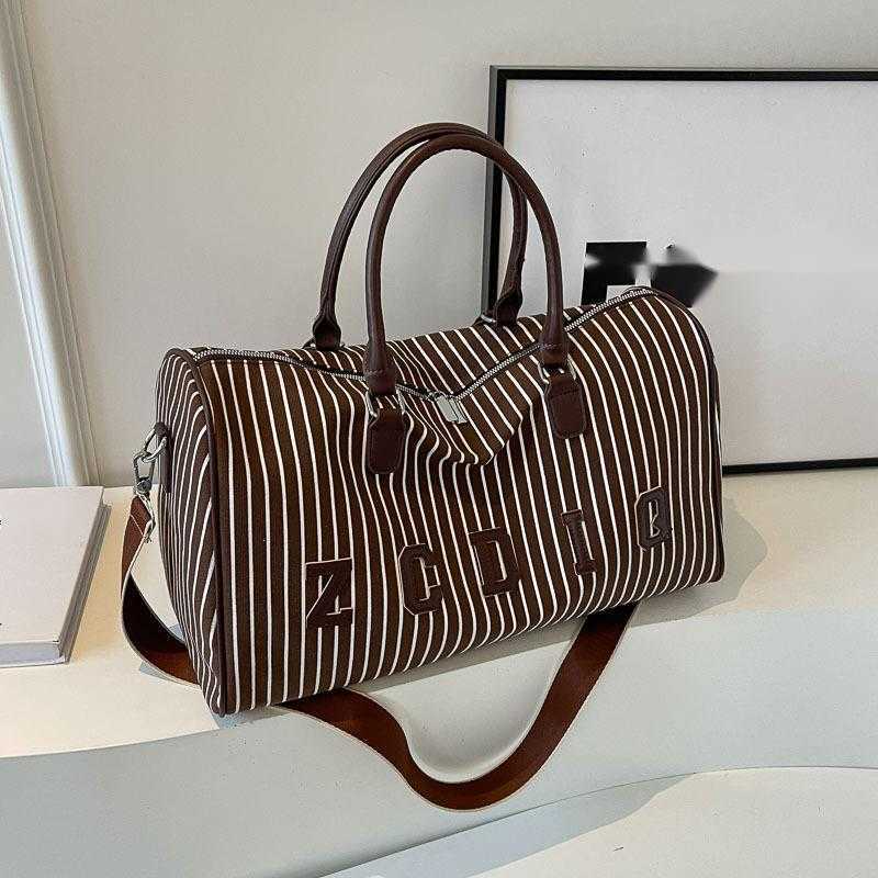 Ladies Short Distance Travel Handbag Large Capacity Travel Bag Minimalist Korean Version Crossbody Yoga and Fitness Bag