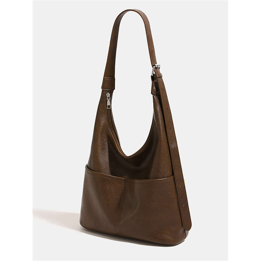 Large capacity Tote wholesale 2024 new women's commuting diagonal niche design casual simple shoulder bag