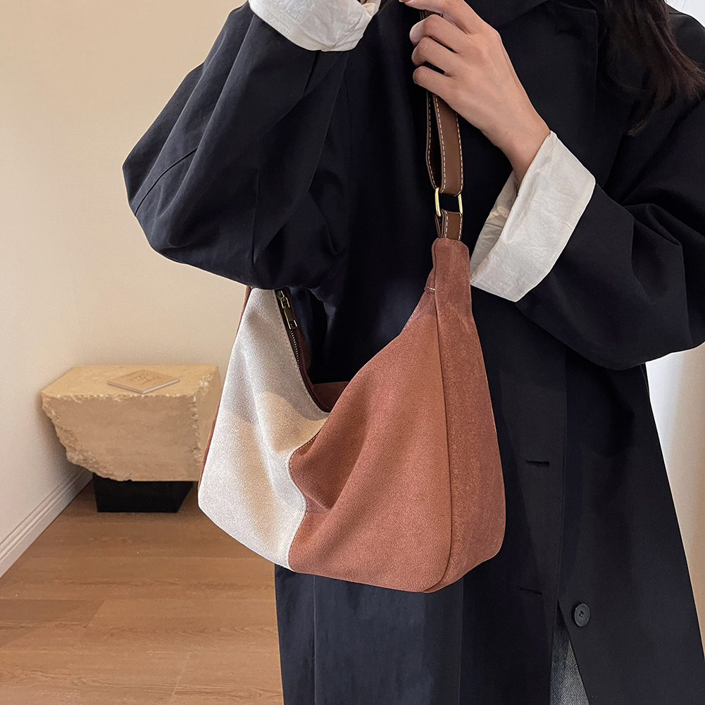 Free Shipping 2025S designer Women Retro Armpit Tote Bag Vintage Crossbody Satchel Bag Large Capacity Top Handle Bag Faux Suede Shoulder Bag Fall Shop