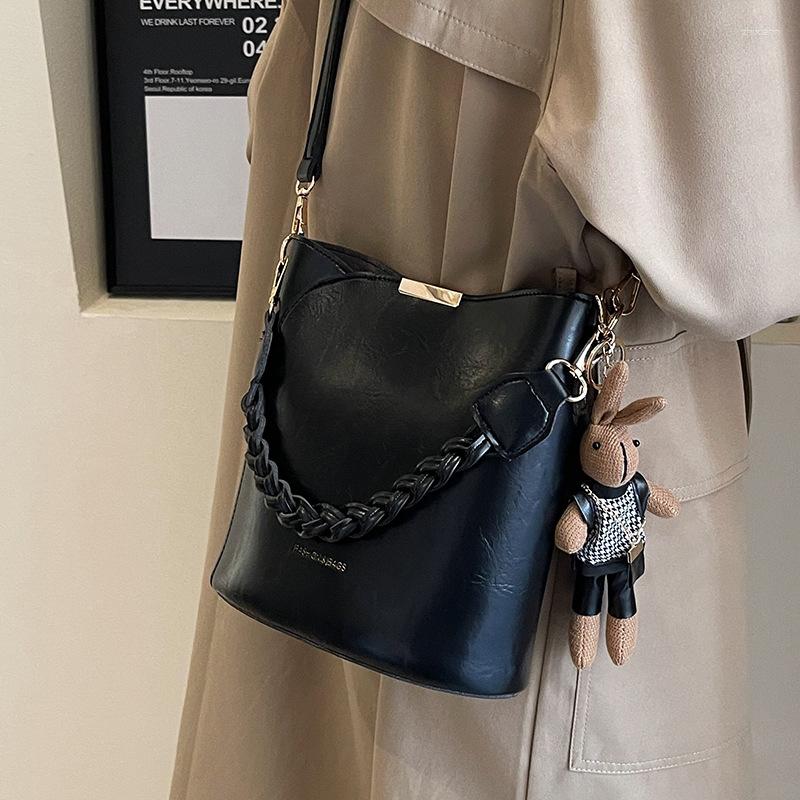 Drawstring Autumn And Winter Vintage Small Bag Women's High-end Texture All-match Crossbody Explosive Portable Bucket zhanyishengli