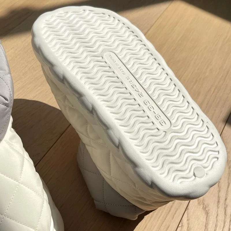 Waterproof Snow Boots 2024 Winter Women Warm Plush Cotton Shoes Thick Bottom Keep Cotton Snow Boots Platform Couple Ankle Boots 241112