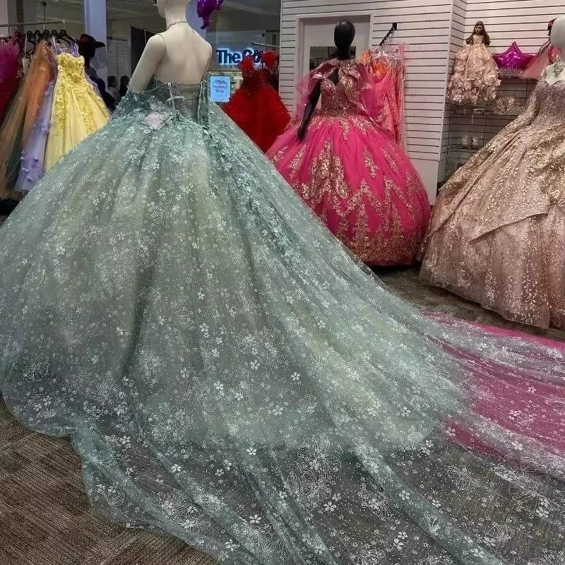 Luxury Light Green Quinceanera Dresses Ball Gown Sweet 16 Dress Appliques Lace Beads Tull With Cape Birthday Party Vestidos De 15 Anos