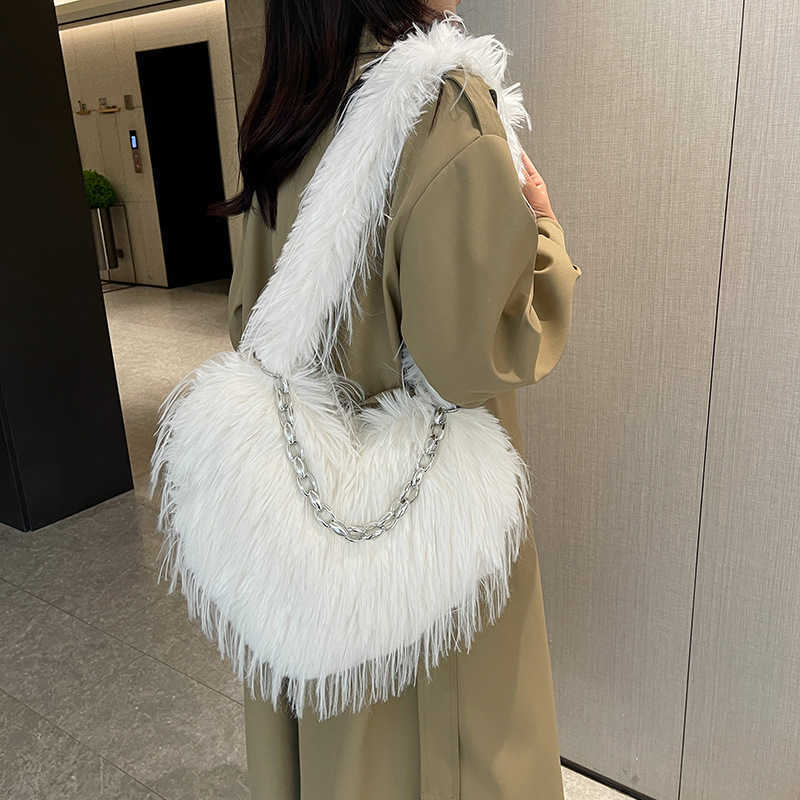 Tassel Heart Shaped Hairy Bag Autumn Winter New Plush Crossbody Bags Y2k Girl Large Capacity Shoulder Bag Women Purses Handbags 241112