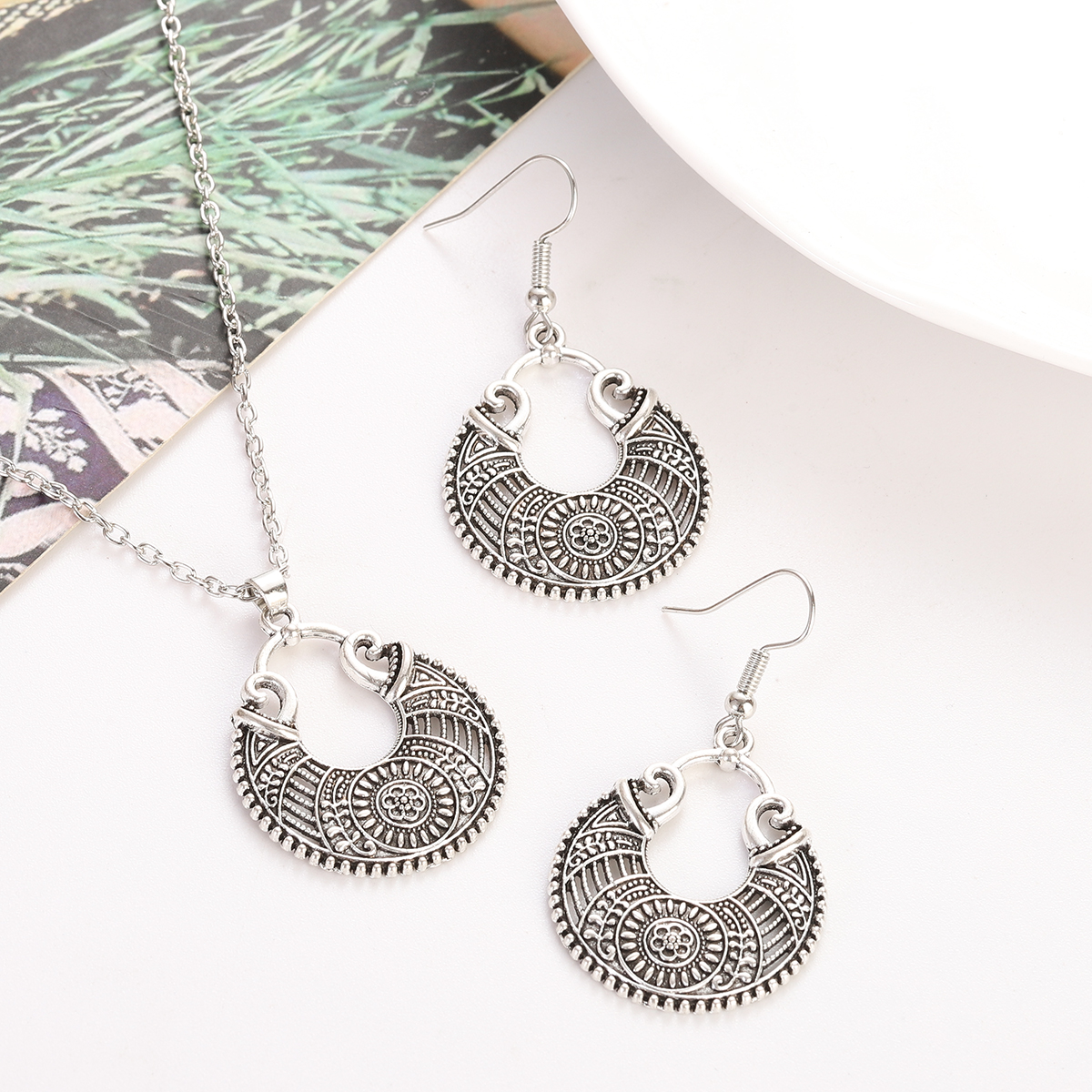 Ethnic Antique Sier Color Carving Drop Earring Necklace Women Vintage Alloy Flower Round Dangle Earring Sets Pendient Jewelry 5dc3b 5 b3e5f