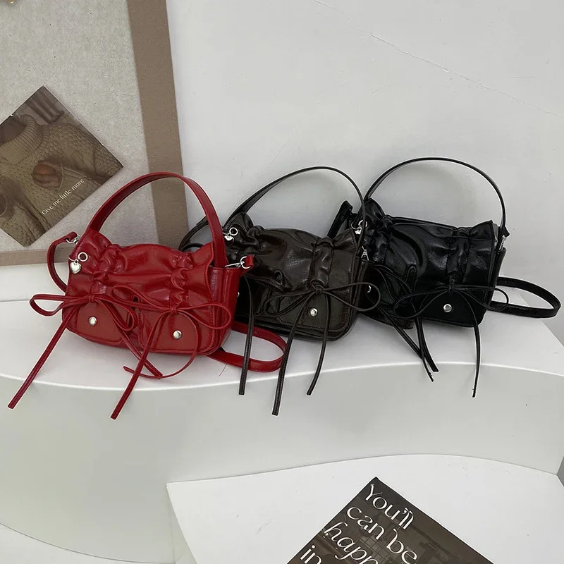 Casual Solid Interior Compartment Shoulder Bags Wrinkled Flap Pocket Bags for Women Zipper Pu Womens Handbags 241111