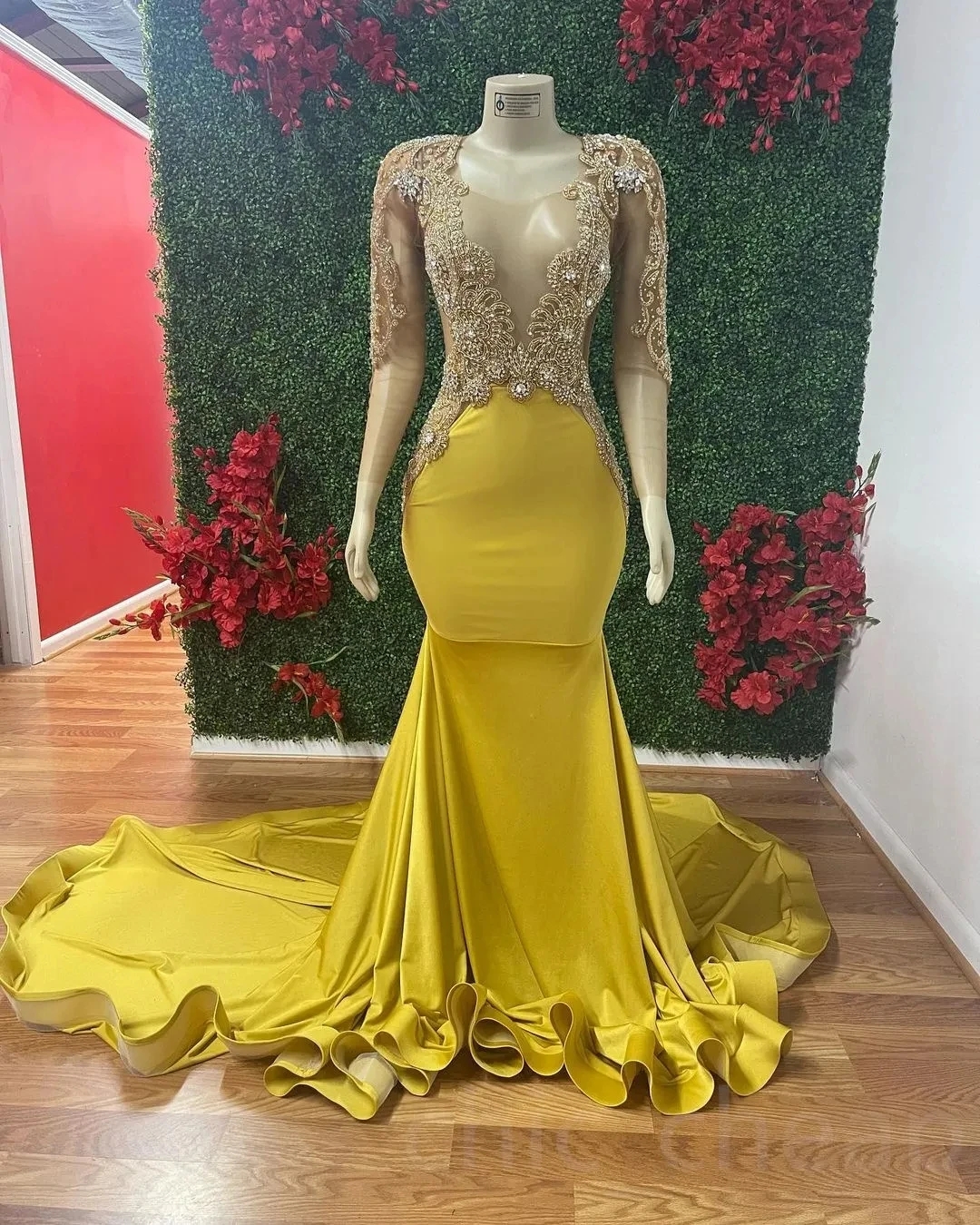 Gold Yellow Prom Dresses 2024 New Mermaid Sheer Long Sleeves Beaded Appliques For Black Girls Evening Gowns Women Occasion Vestidos de bal