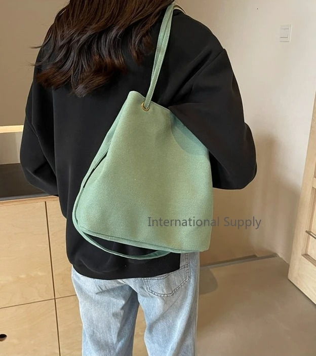 Selling Canvas Womens Bag High Quality Solid Color Versatile Bag Large Capacity Zipper Pocket Handbag 241111