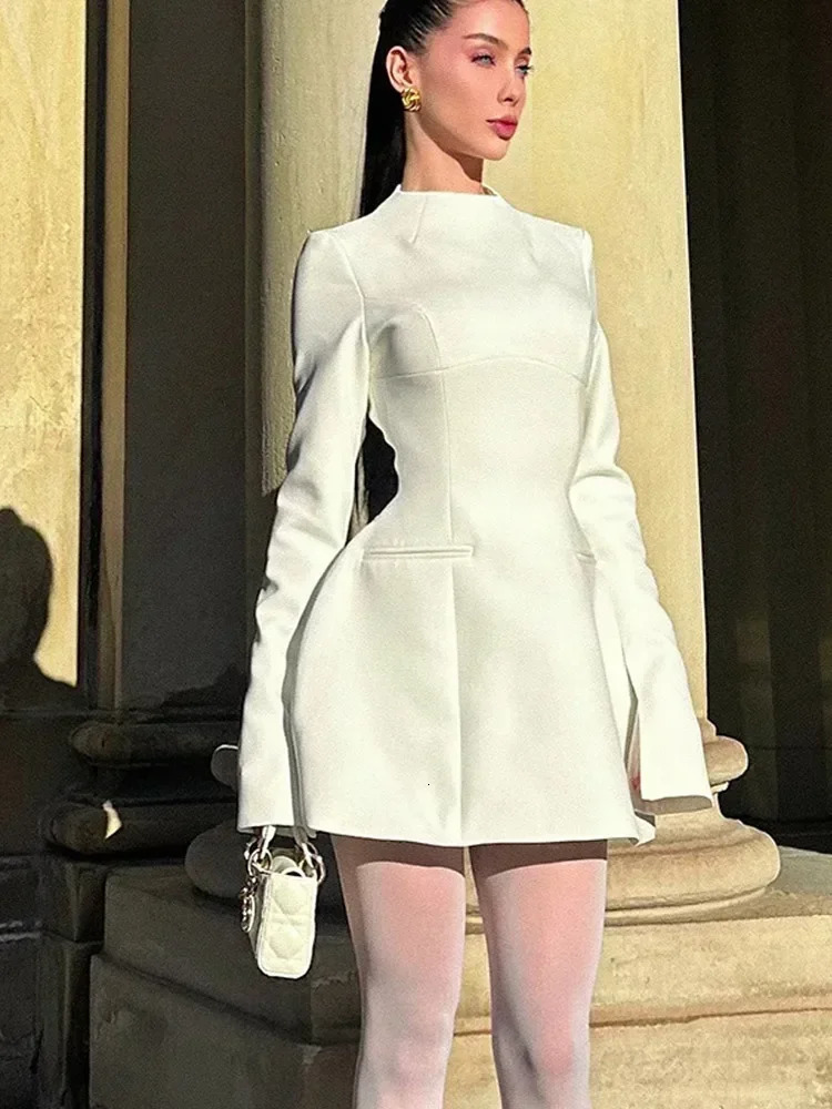 Solid backless half neck womens dress fashionable long sleeved high waisted A-line dress chic womens party club evening dress 241111