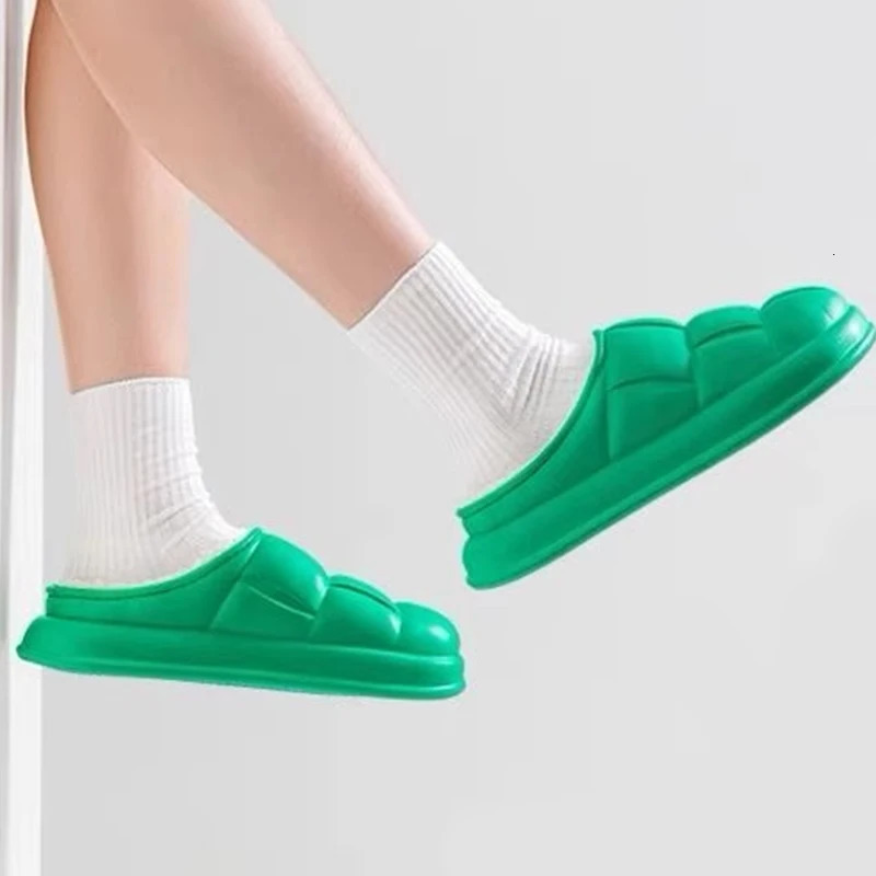 Cotton slippers mens autumn and winter 2024 indoor waterproof warm anti slip cotton shoes bag heel shoes 241112