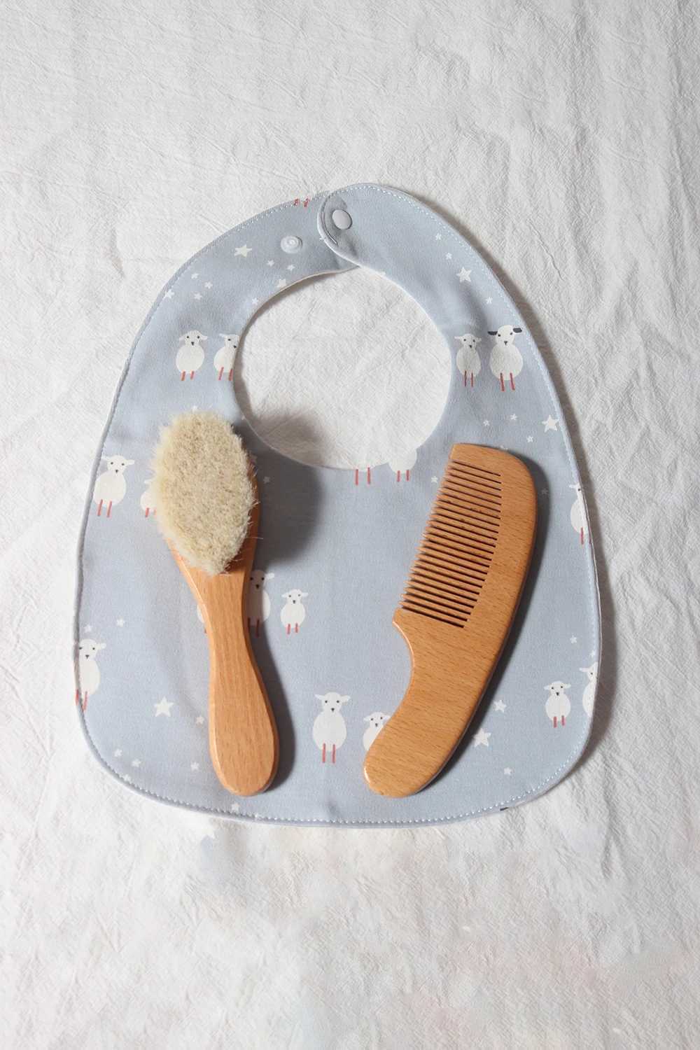 Baby comb set newborn gift set natural wool beech wood comb baby bib pacifier clip baby hair brush W241112