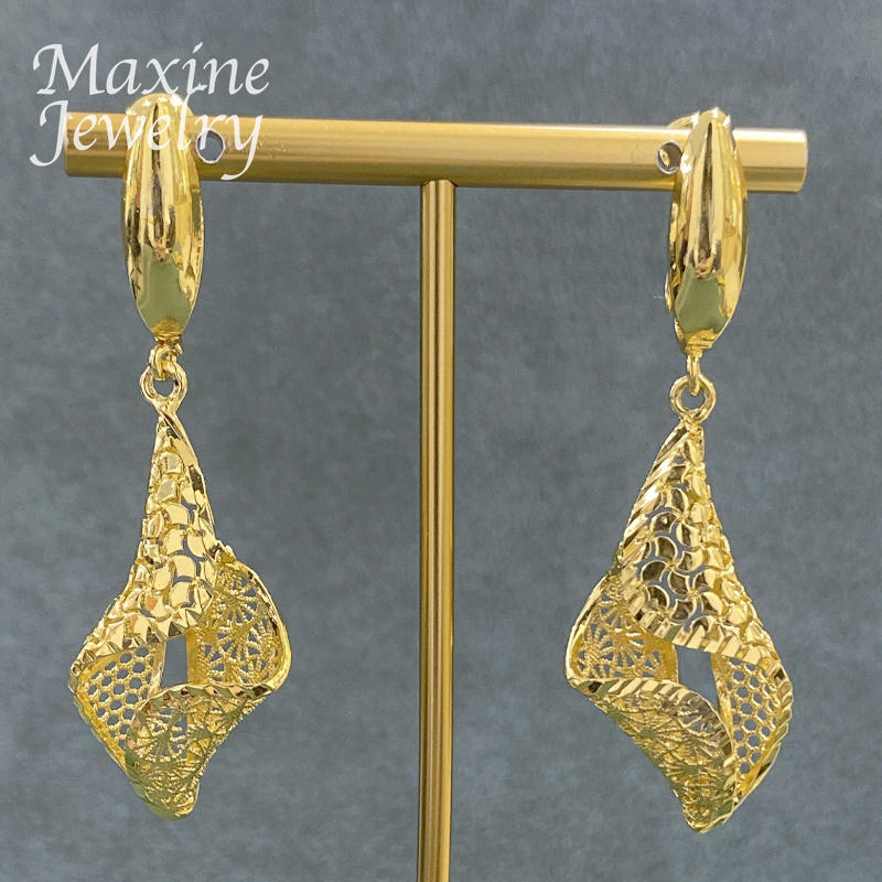 Golden Dubai 18K Gold Plated Jewelry Set for Women African Necklace Earring Bracelet Ring Luxury Party Nigerian Wedding Gifts