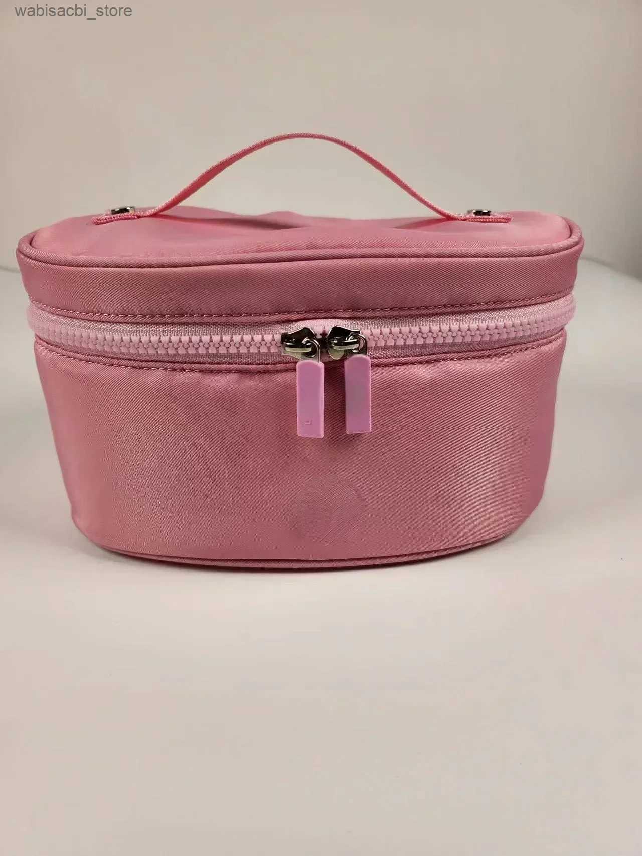 Cosmetic Bags New Bag Nylon Makeup Bag Casual Fashion Handbag Large Capacity One Shoulder Oblique Straddle Womens Bag L49