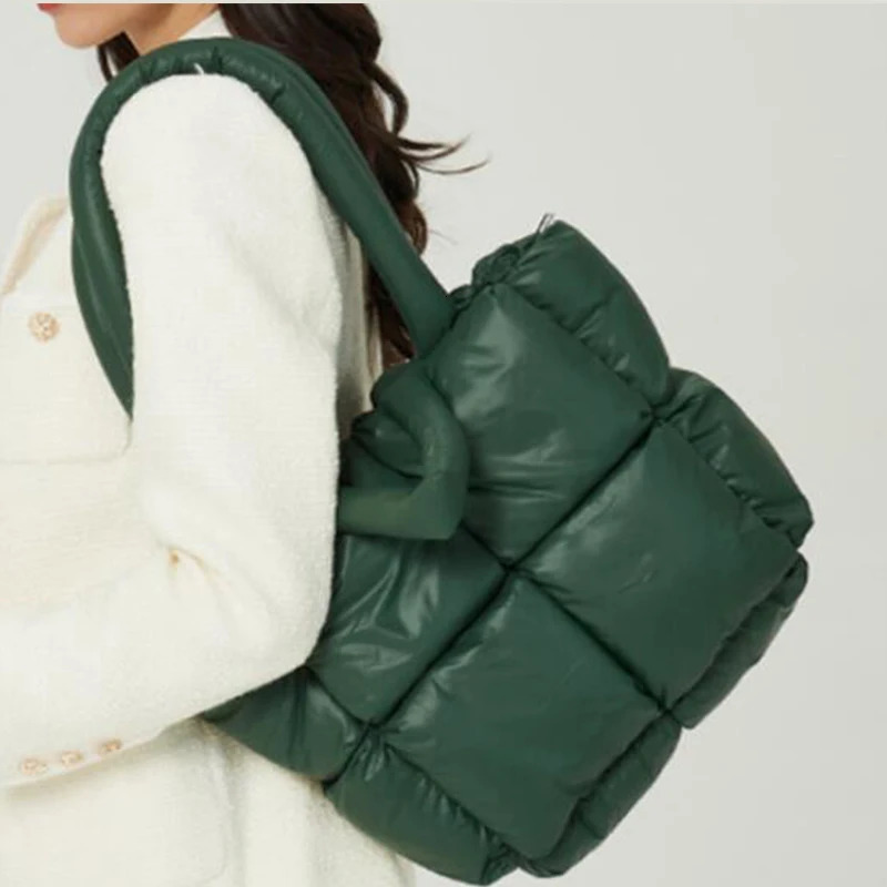 er Puffy Shoulder Bag Women Quilted Space Down Feather Padded Cotton Handbag Winter Large Capacity Warm Shopping Purse 241111
