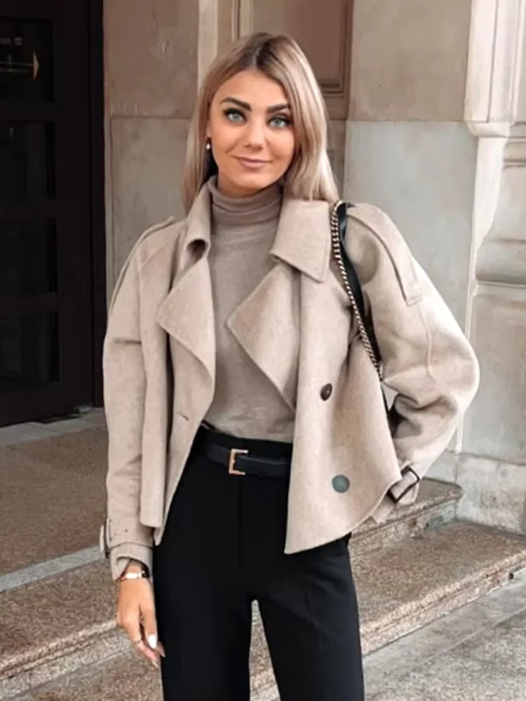 Women Solid Lapel Double Breasted Short Jacket Chic Long Sleeves Loose Woolen Cropped Coat Ladies Commute Street Outerwear 241112