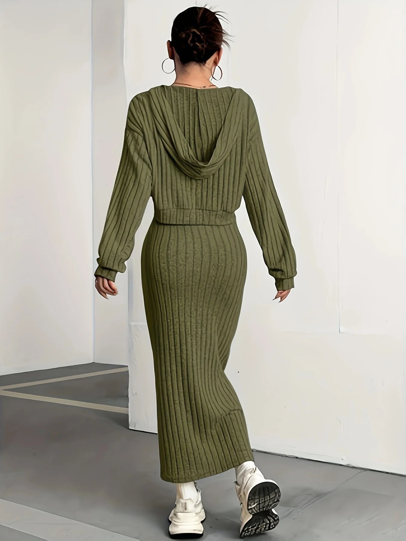 Polyester belt tight fitting suit suitable for womens tops and dresses wrapped around the hips suitable for autumn and winter daily style 241112