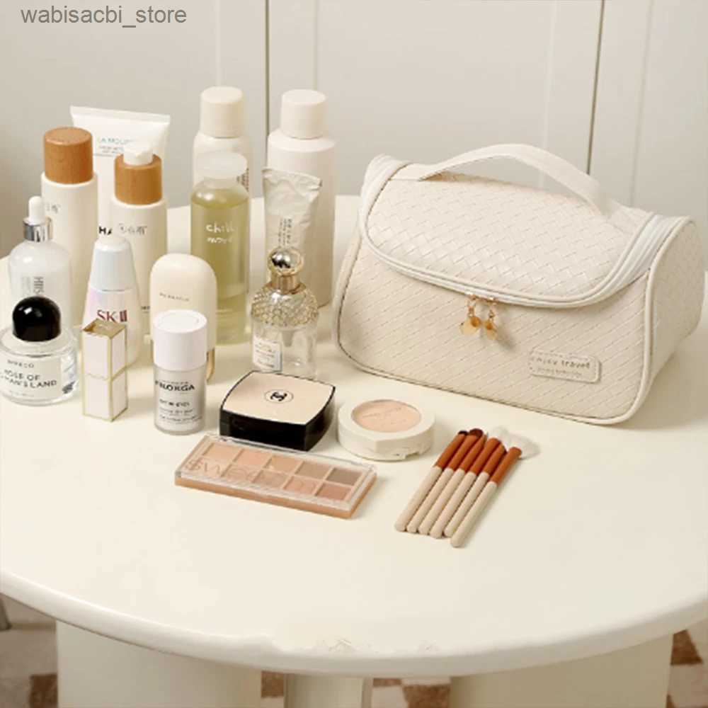 Cosmetic Bags Women Pu Makeup Bag Traveling Cosmetic BagToiletry Bag Skincare Products Organizer Toiletries Storage Case L49