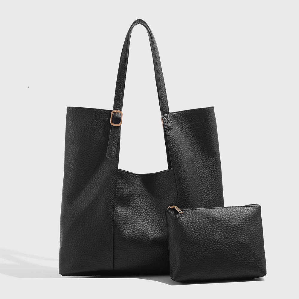 Vintage large capacity Tote texture 2024 new pu oil wax leather shoulder underarm commuter bag