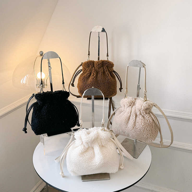 Lucky Bag Female Autumn Winter Lamb Wool Handheld Wallet Drawstring Diagonal Bucket Bags Shoulder Plush Bag Handbags 241112