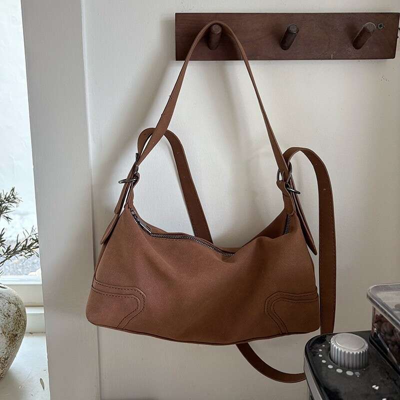 American Style Niche Design, Light Luxury, High-End Deer Skin Velvet, Maillard Soft Leather, Frosted, Cool And Spicy Girl Motorcycle Armpit Bag