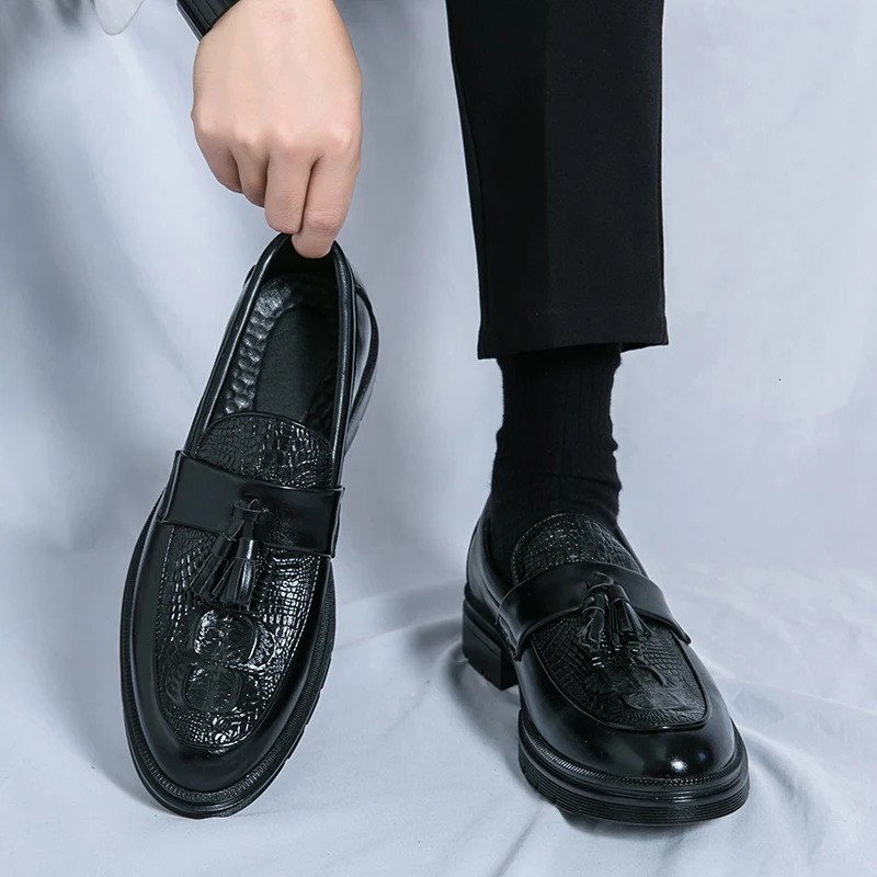 Men Business Formal Loafers Slipon Shoes Fashion Alligator Pattern British Style Leather Moccasins Flats 241111