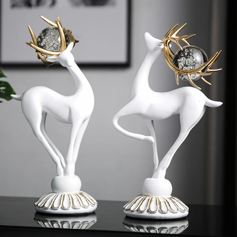 Nordic Resin Simple Abstract Deer Statue Home Decor Sculpture Modern Art Animal Figurines Christmas Decoration Accessories 241112