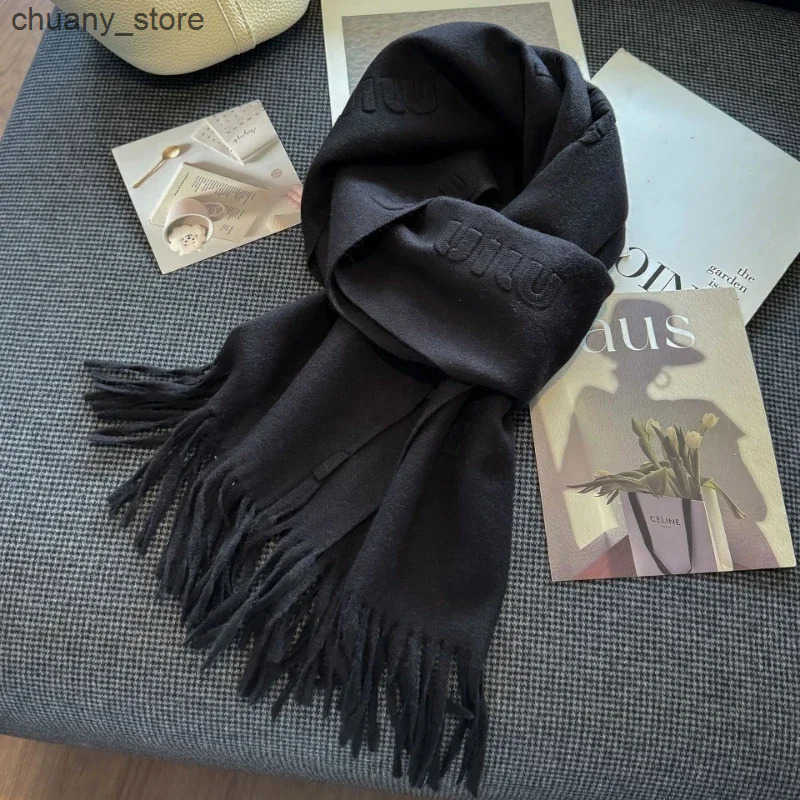 Scarves High quality wool scarf for women autumn solid color simple classic cashmere muffler womens new warm shawl L240910