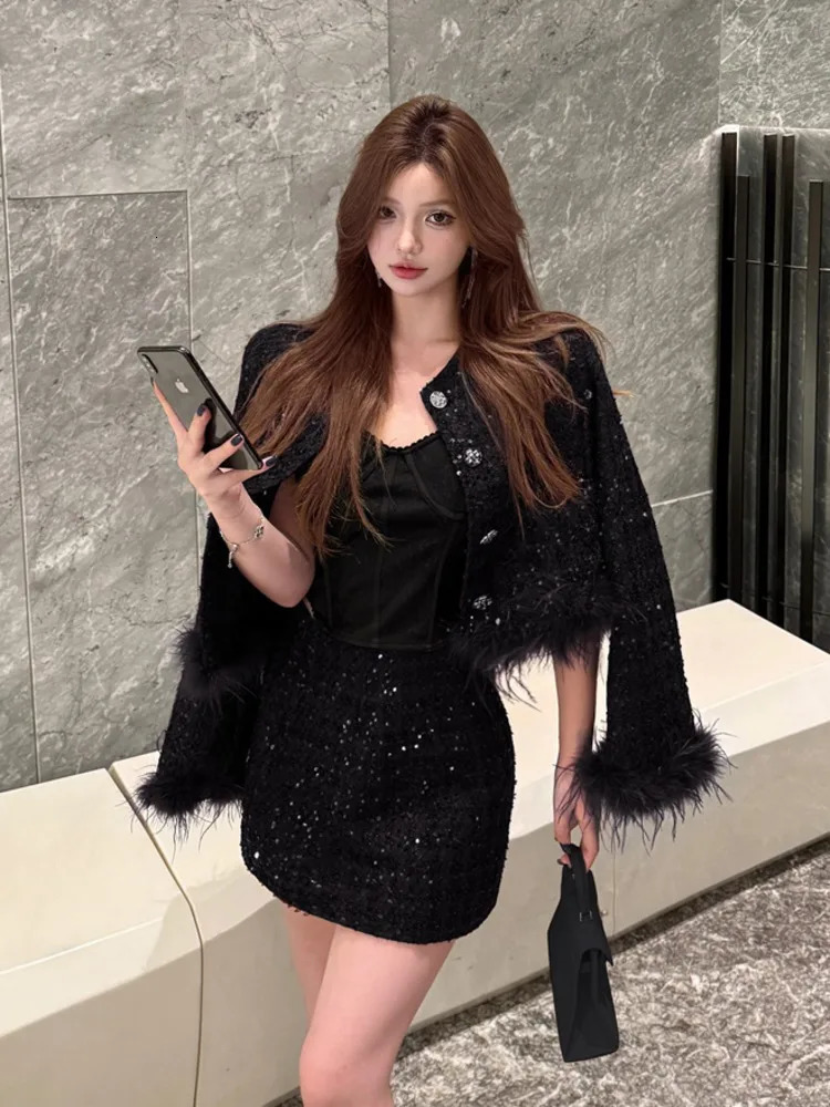 High quality French sequin coarse woolen two-piece set womens fashionable feather jacket jacketleather 2-piece set Conjuntos Cortos set 241112