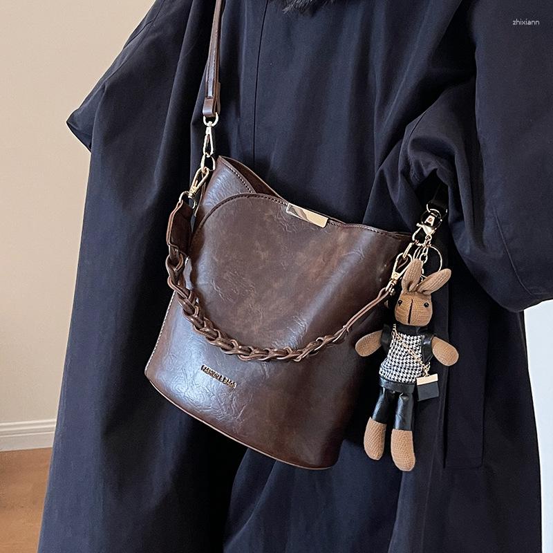 Drawstring Autumn And Winter Vintage Small Bag Women's High-end Texture All-match Crossbody Explosive Portable Bucket zhanyishengli