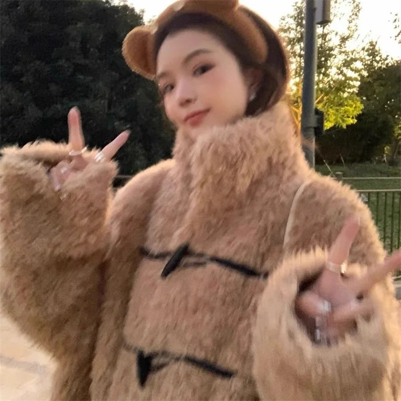 Heygirl Black Brother Teddy Pupu Chao Leather Ring Horn Buckle Warm Loose Cashmere Coat Womens Open Skirt Jacket 241112