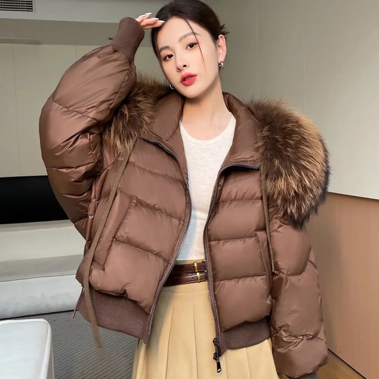 Winter Inflatable Jacket for Women Thick Warm Short Parkas Real Natural Raccoon Fur Womens Loose 90% White Duck Down Jacket 241112