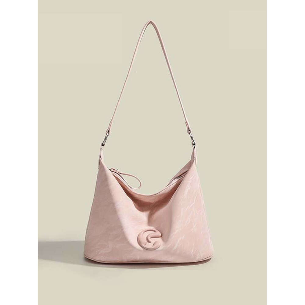New Autumn/Winter 2024 high appearance level pink underarm bag female niche design premium handbag for single-shoulder commu