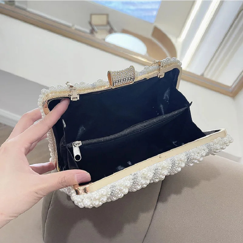 Vintage Pearl Women Handbag Diamond Evening Bag Wedding Bridal Ladies Clutch Chain White Shoulder Dress Dinner Bag 241112