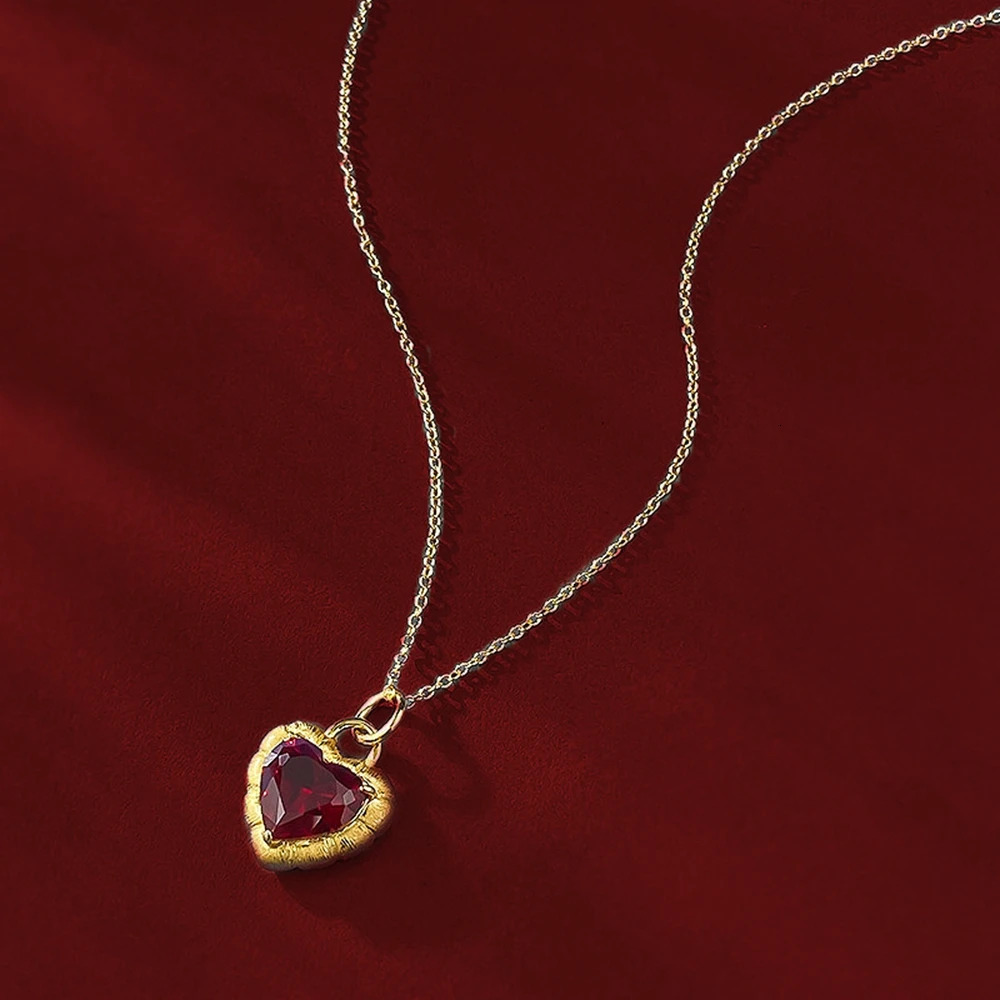 Vinregem 10 MM heart-shaped cut ruby vintage pendant necklace 18K gold-plated 925 sterling silver anniversary gift 241112