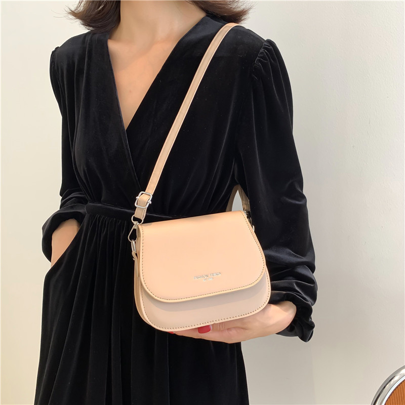 Fashion Flap Saddle Shoulder Bags for Women Solid Color Designer Messenger Handbags Purse Small Female Leather Crossbody Bag