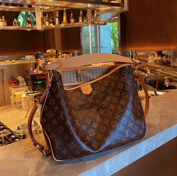 2025 Top Quality s Designers Handbag Shoulder Ladies Messenger Fashion Classic Wallet Clutch Brown Flower Tote Bag Letter Soft Leather33