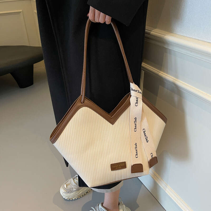 Women bag best quality 2024 new texture autumn and winter shoulder women's large capacity commuting fashionable versatile tote bags