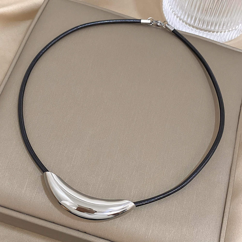 HAO Vintage Chunky Gold Color Metal Tube Pendant Black Leather Wax Rope Choker Necklaces for Women New Charm Jewelry Gift 5