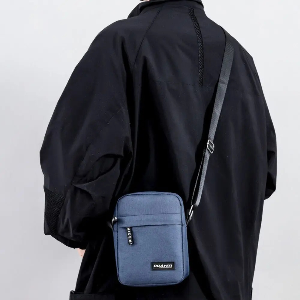 Mini Nylon Shoulder Bag Men Solid Color Crossbody Casual and Fashionable Retro Business Bags for Hand 241111