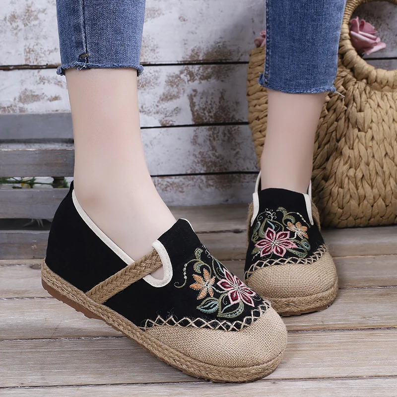 Floral embroidery womens linen canvas slippers comfortable low top add womens inner layer add bohemian shoes 241111