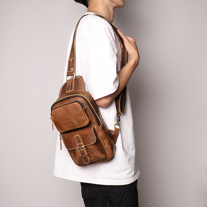 Men's Chest Bag Designer New Vintage Shoulder Crazy Horse Leather Outdoor Crossbody Sling s Travel Day Pack e40ae