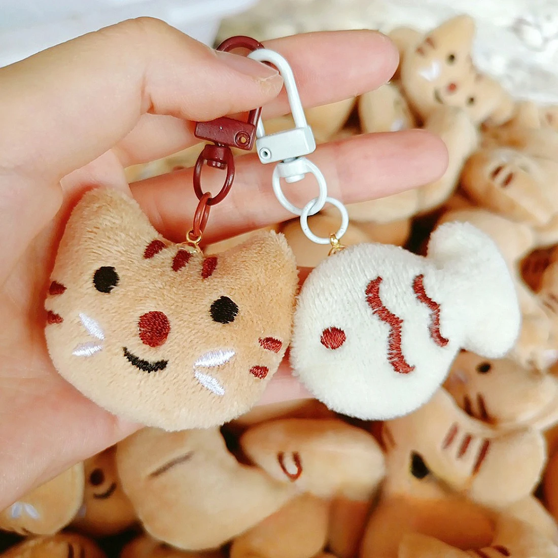 Mini Cats And Fish Keychain Toys 2pcs Cat Plush Key Chain Doll Pendant Bag Accessories Baby Christmas Gift Car Keyring