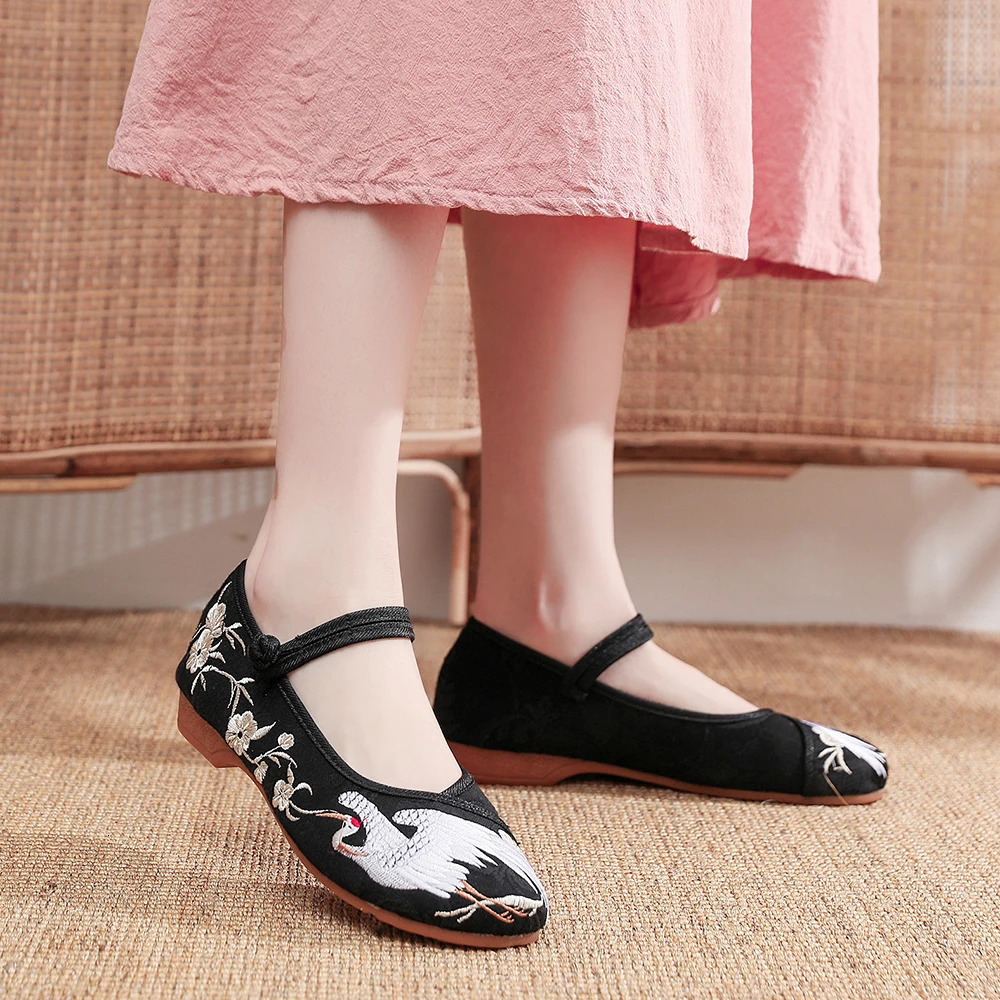 Veowalk China Crane Embroidery Womens Canvas Mary Janes Apartment Handmade Womens Casual Comfortable Nurse Shoes Old Beijng Shoes 241111