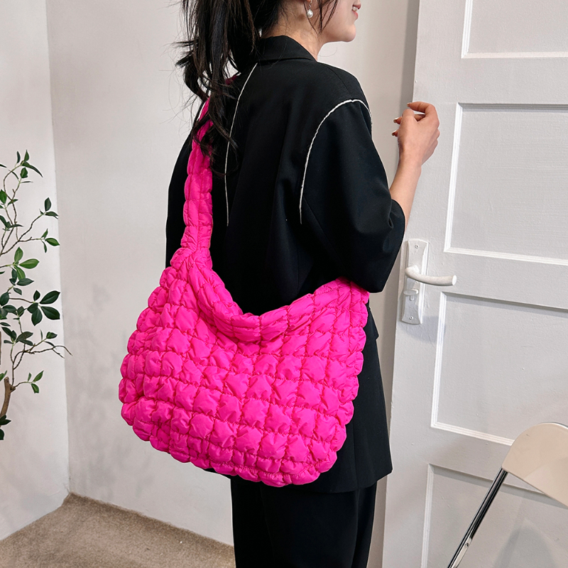 2023 New Bag Quilted Padded Luxury Crossbody Bag Pleated Bubbles For Women Cloud Shoulder Bags Large Tote Bucket Ruched Handbags