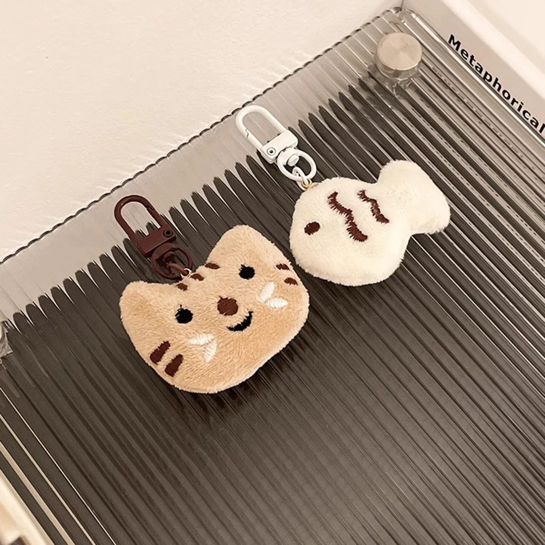 Mini Cats And Fish Keychain Toys 2pcs Cat Plush Key Chain Doll Pendant Bag Accessories Baby Christmas Gift Car Keyring