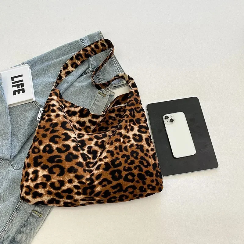 Leopard Print Canvas Sweet Womens Handbags Large Capacity Communicating Handbag Shoulder Bag 241111